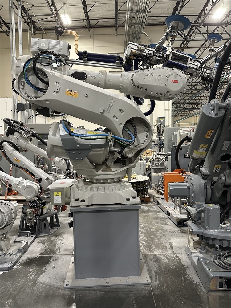 ABB "IRB 6700" Robotic 6-Axis Arm w/Control Cabinet
