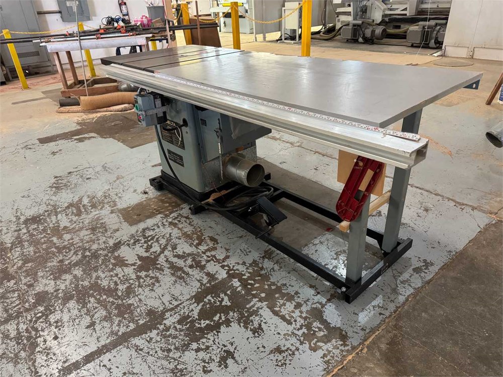 Delta 36-825 Table Saw