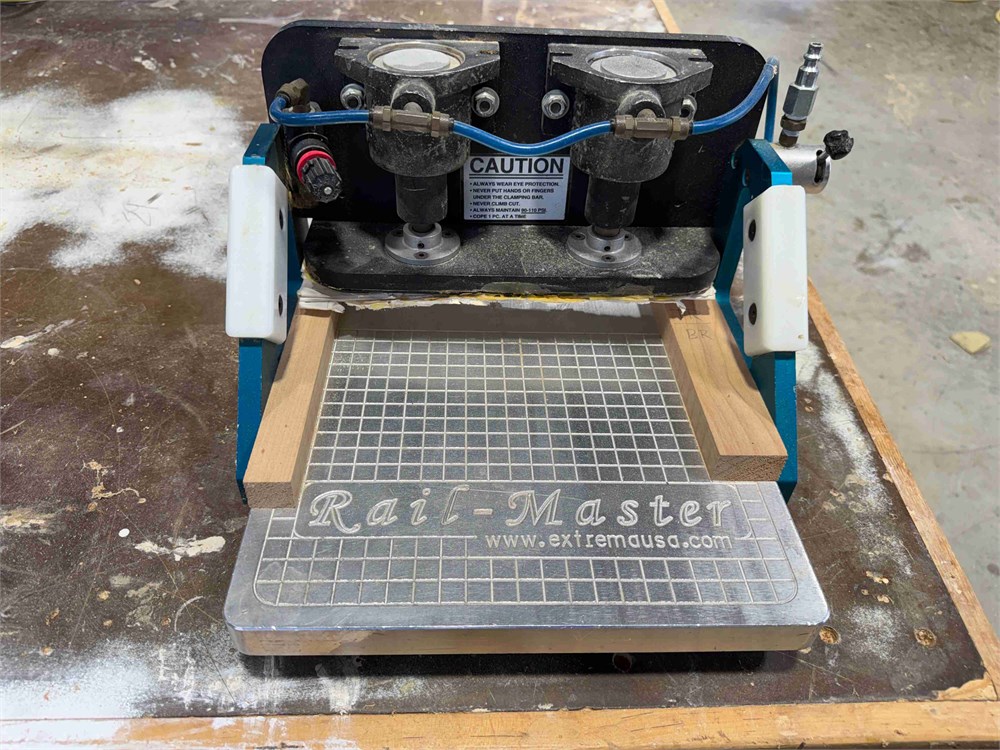 Extrema "Rail Master" Coping Sled