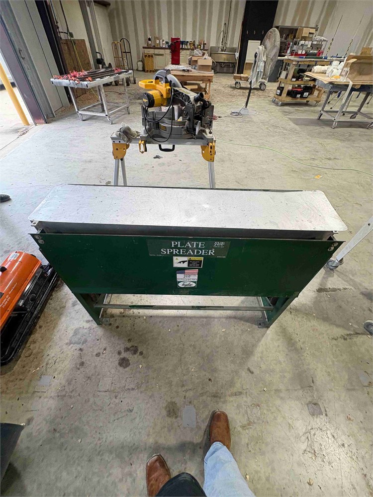 JLT Plate Spreader