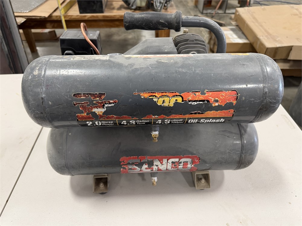 Senco "PC2001" Portable Air Compressor