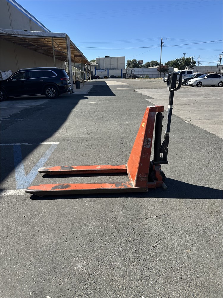 BT "HHM100" Pallet Jack