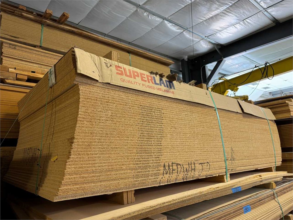 Laminated Particleboard Panels