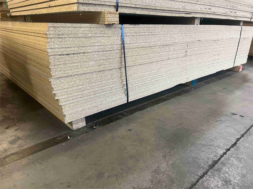 5/8" x 5' x 9' Laminated Particle Board