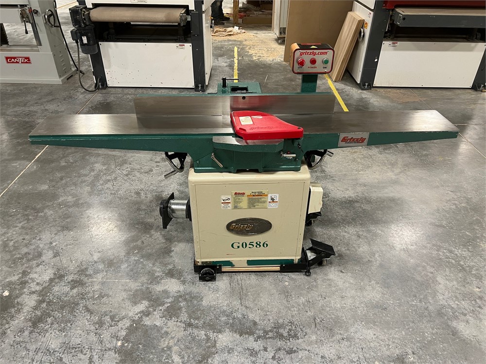 Grizzly "G0586" Jointer - 8" Helical Head