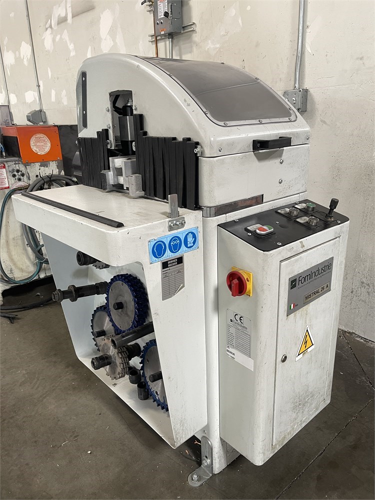FOM "Mistral 26A" End Milling Machine (2017)