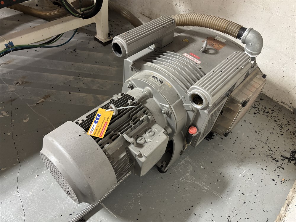 Becker "VTLF 2.250/0-79" Vacuum Pump