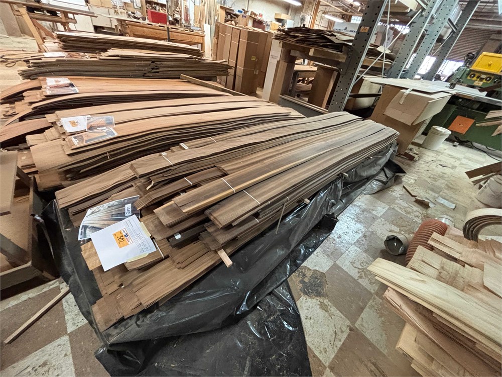 Figured Eucalyptus Veneer Sheets