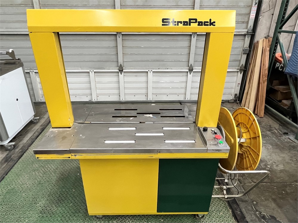 StraPack "RQ-8X" Automatic Vinyl Strapping Machine