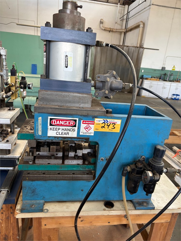 Econo Ram ll "FX2J133701S" & Stand as pictured