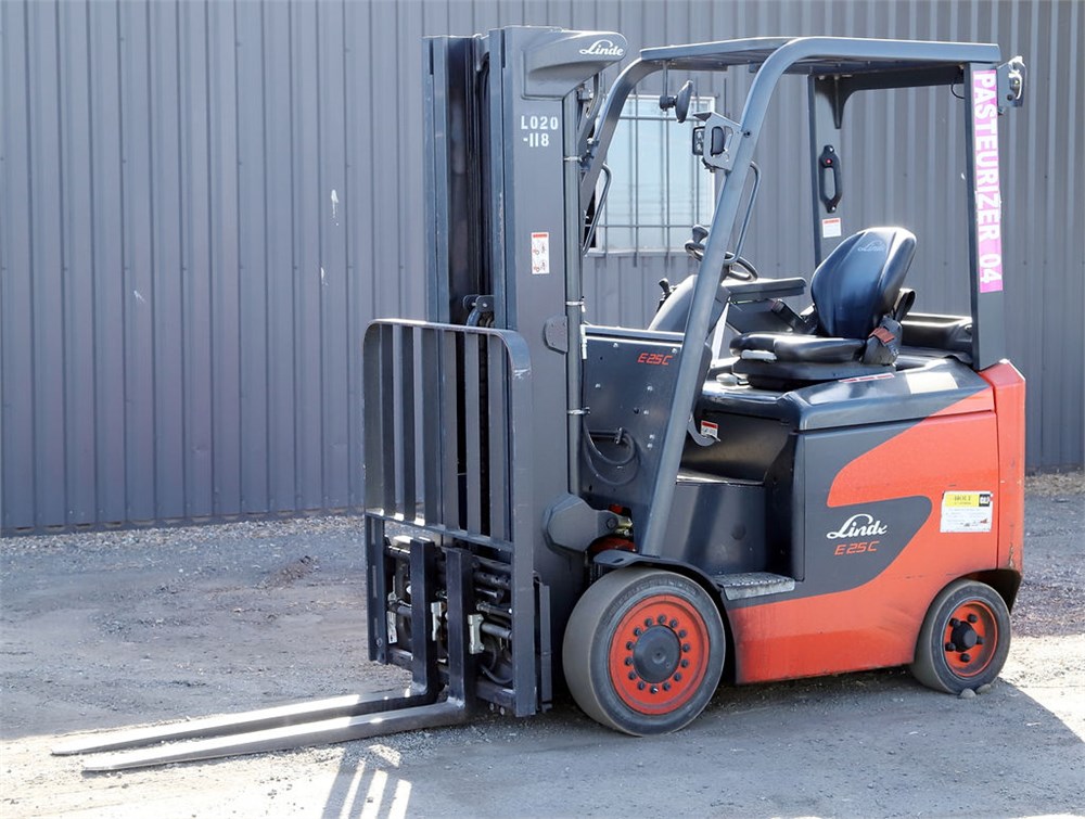 (2019) Linde "E25C" Electric Forklift