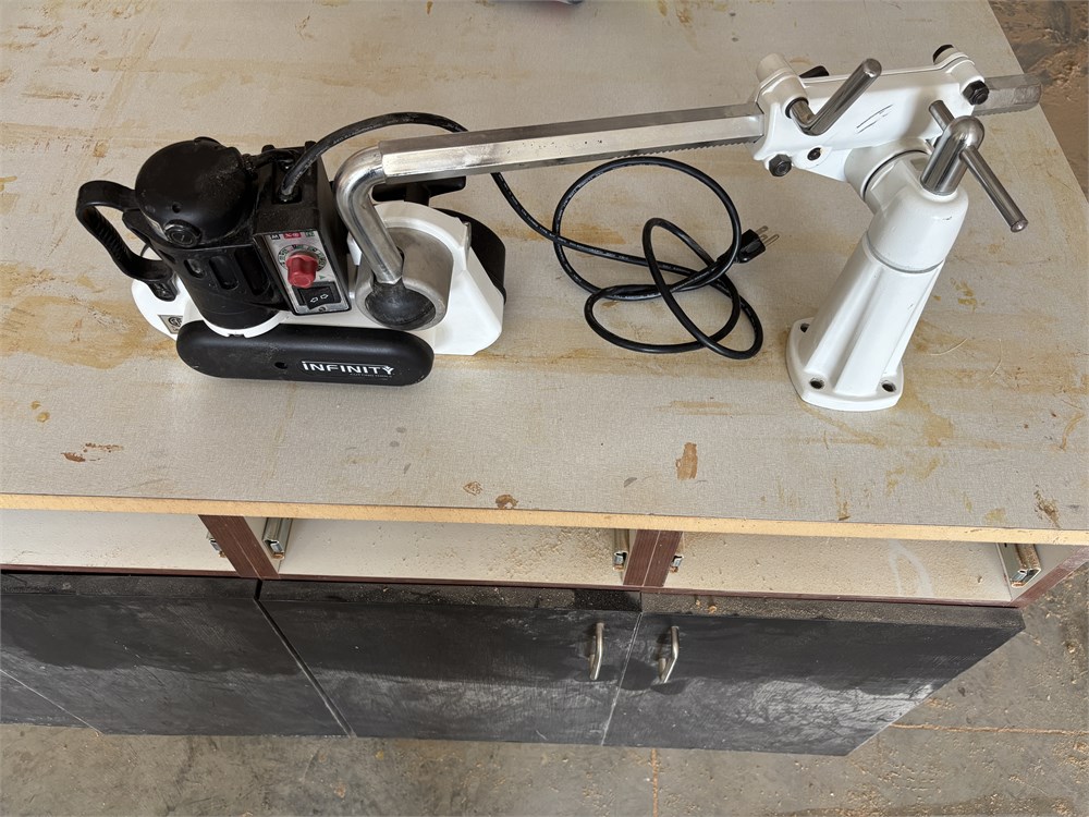 Infinity Power Feeder