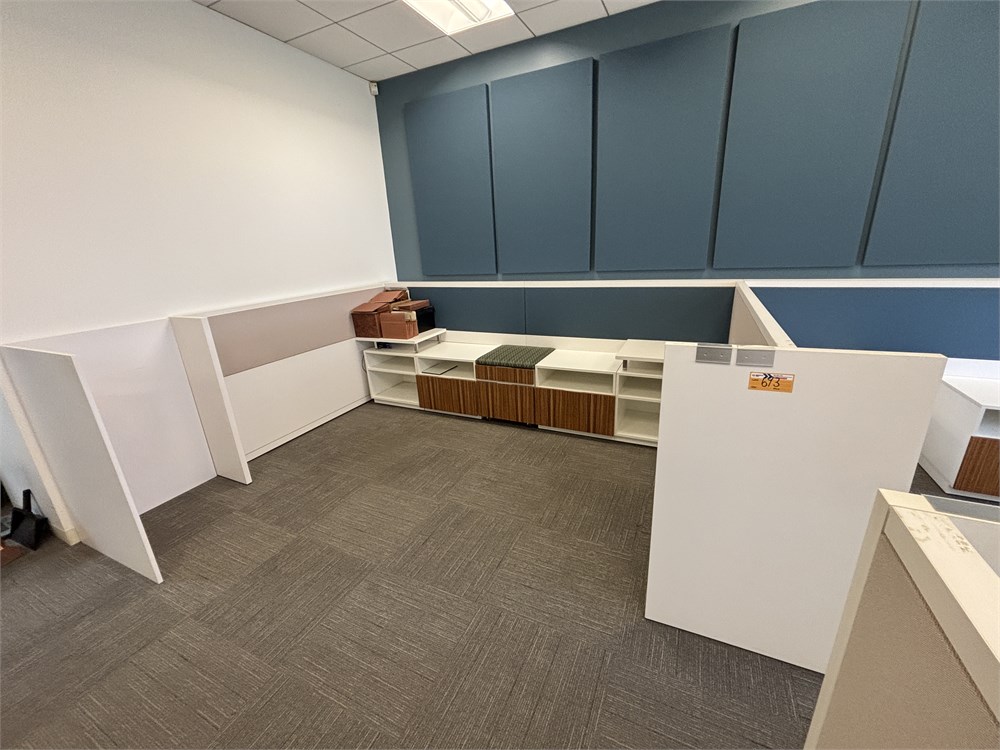 Office Cubicles / Furniture