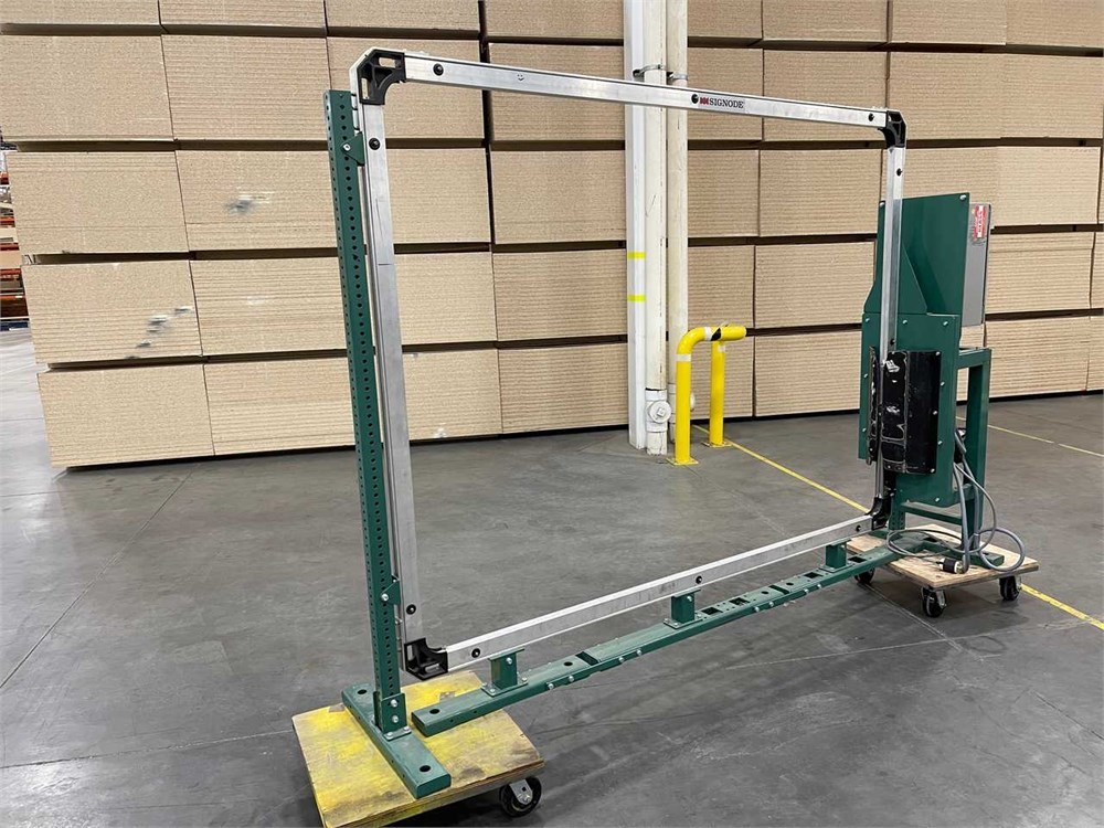 Signode "MH 11/16" Power Strapping Machine