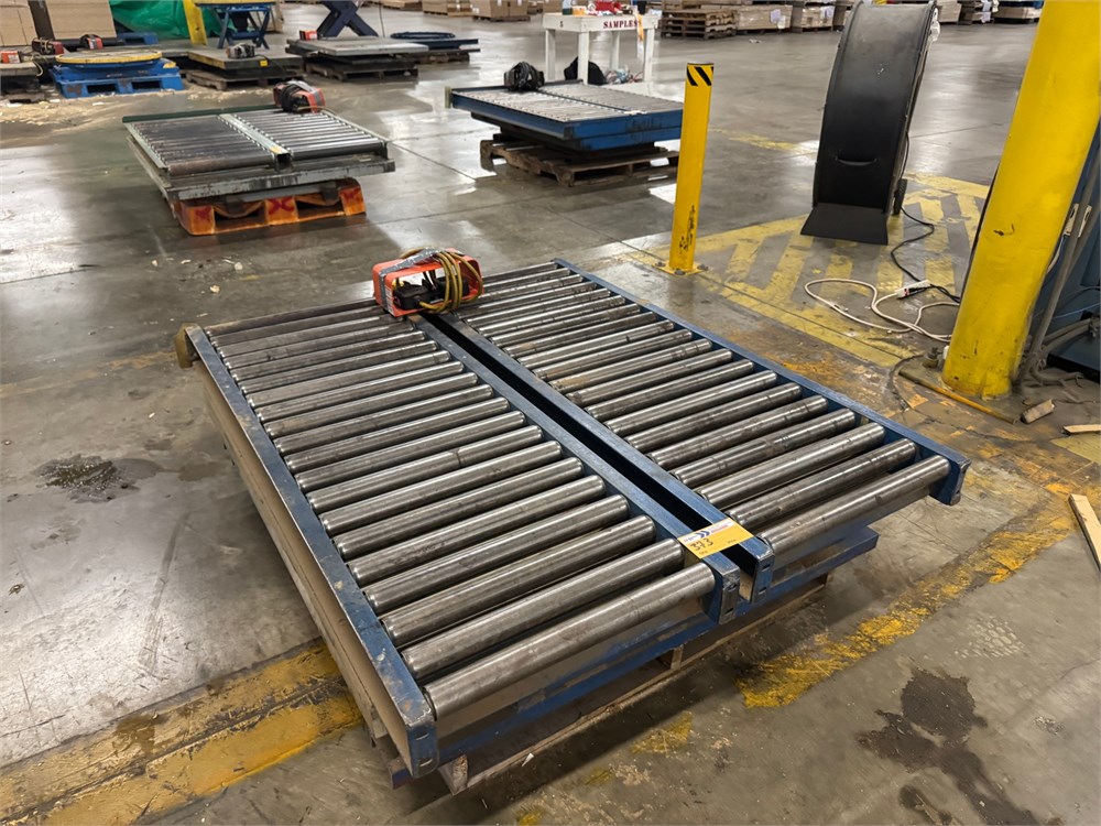 Lift Table with Conveyor
