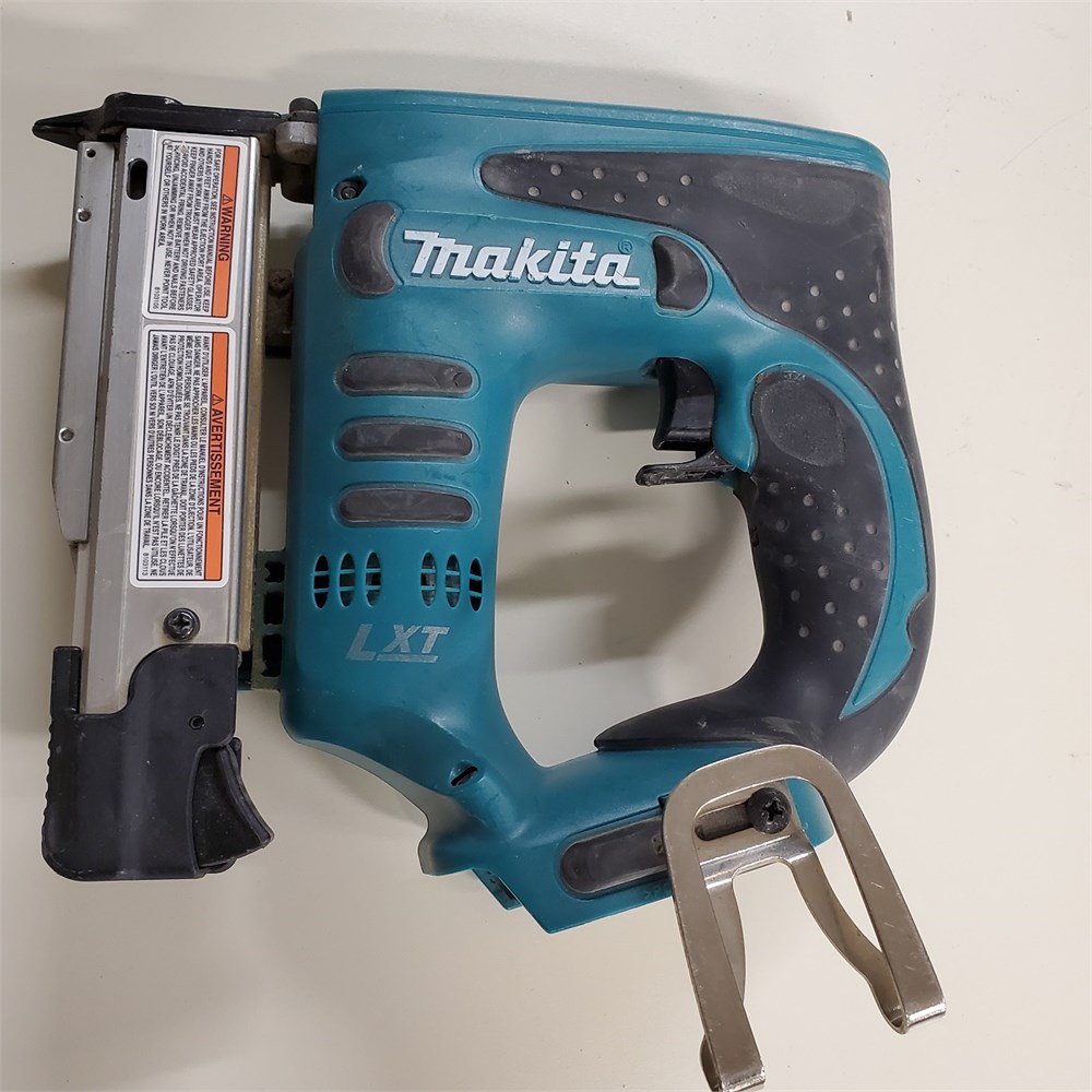 Makita "LXT" Nail Gun - Tested & Working