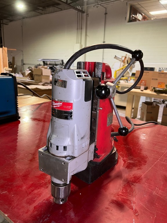 Milwaukee "4262-1" Magnetic Drill Press