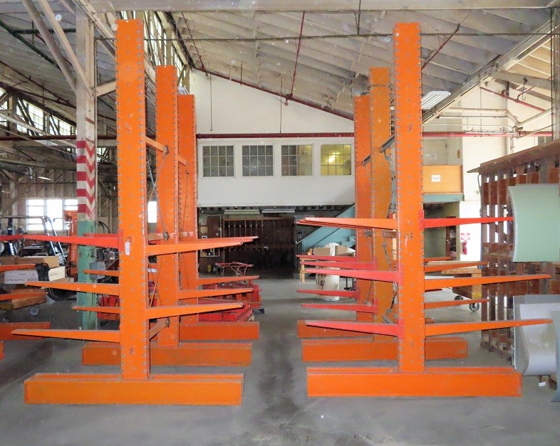 LOT# 006  TWO-SIDED LUMBER / CANTILEVER RACKING * (2) SECTIONS